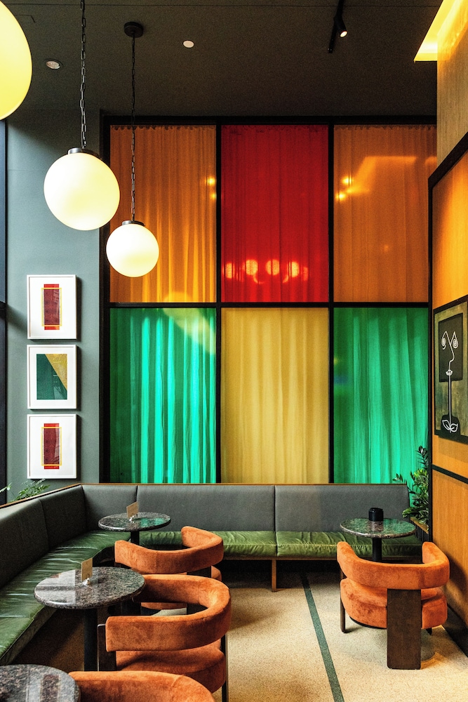 Fairlane Hotel - photo 32