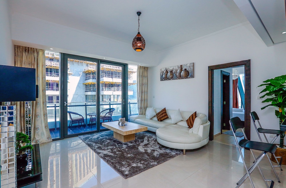 Kennedy Towers Silverene — 4-Star Luxury Hotel in Dubai, United Arab Emirates