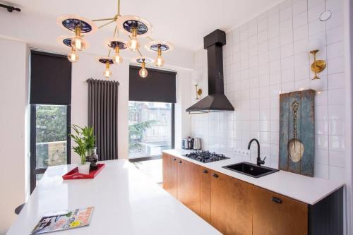 3 Person Apartment By Wehost