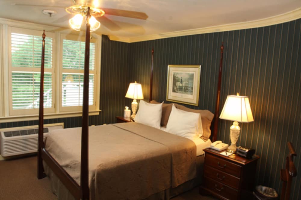 1842 Inn - photo 41