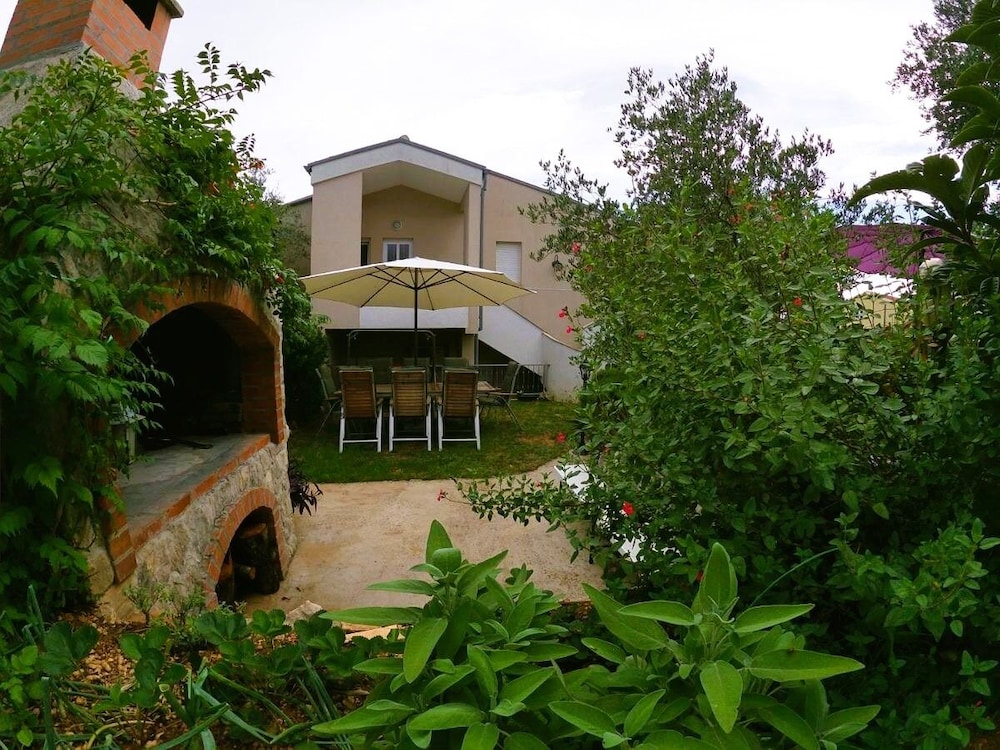 Ante 50m From the sea A4 Lila in Posedarje, Croatia