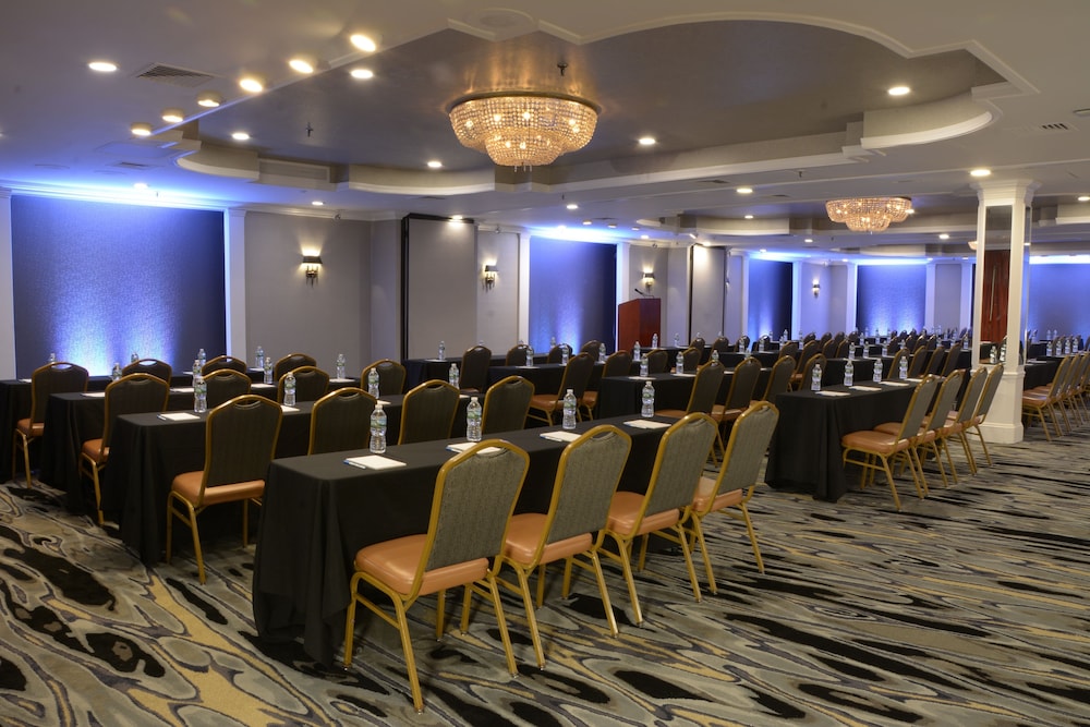 Adria Hotel And Conference Center - photo 36