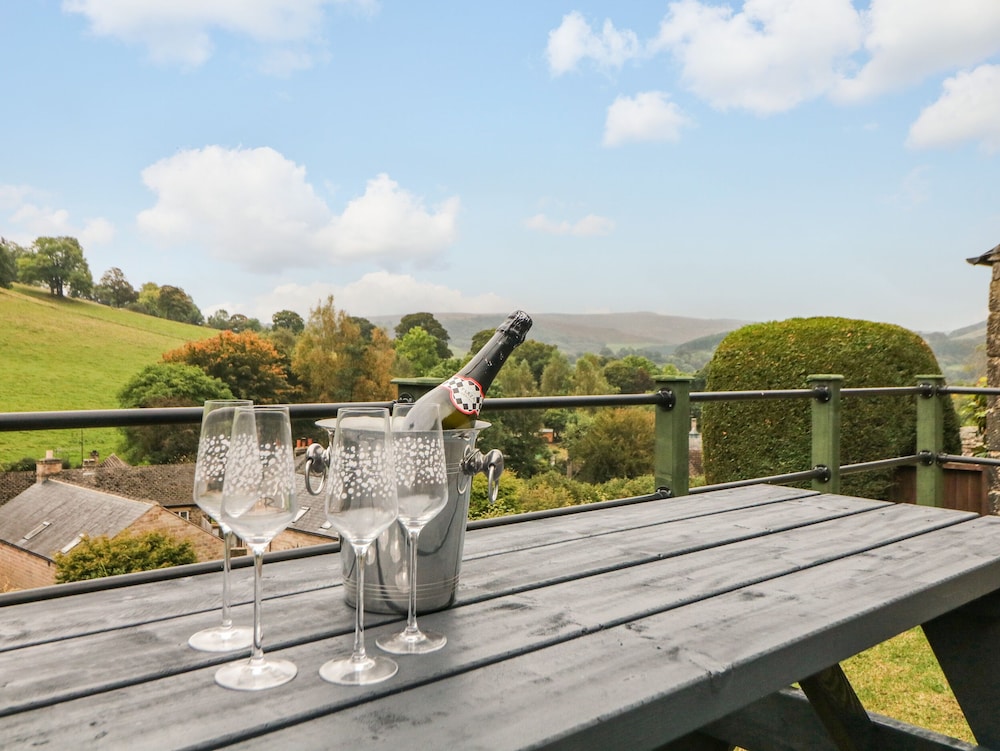1 Orchard View — Hathersage — photo 3