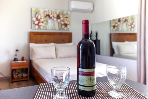 Loft condo next to metro station. Amazing view — 4-Star Luxury Hotel in Athens, Greece