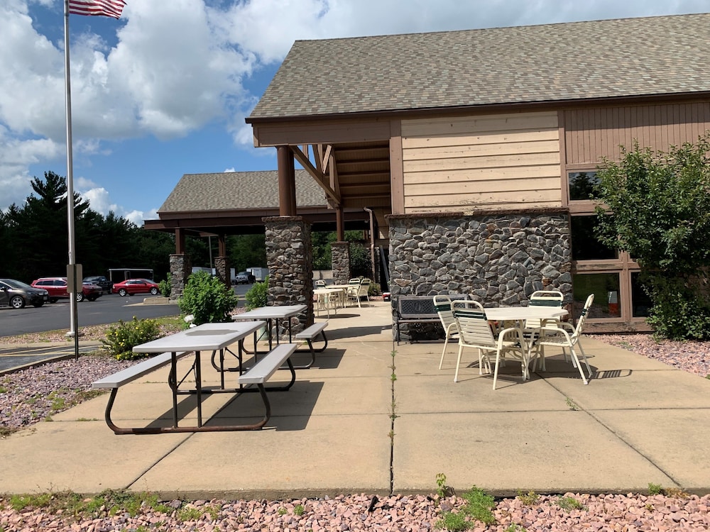 AmericInn by Wyndham Black River Falls I 94 on ATV Trail - photo 27