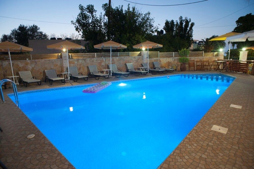 Nikolas Suites — 4-Star Luxury Hotel in Daratsos, Greece