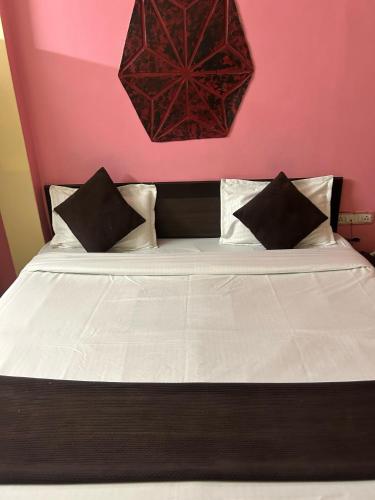 Hotel Decision - last minute hotel in Unknown City