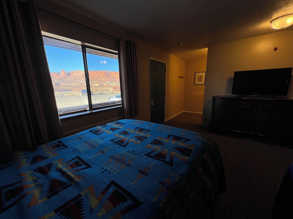 The Rim Rock Inn - photo 20