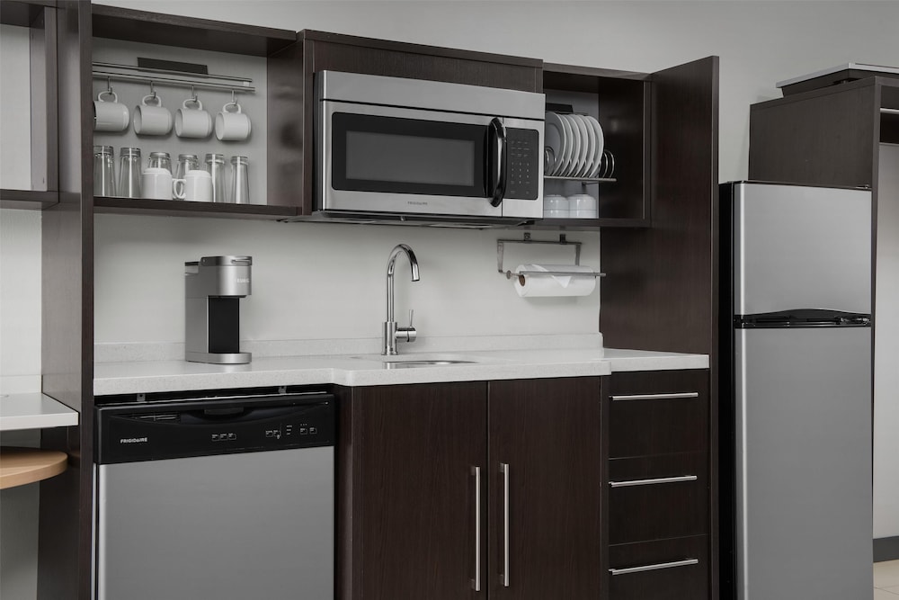 Home2 Suites by Hilton Nashville Airport - photo 16