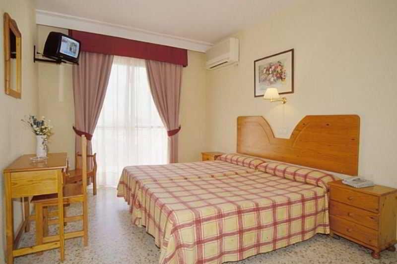 Los Pintores Velazquez — carbon neutral stay, Benalmadena