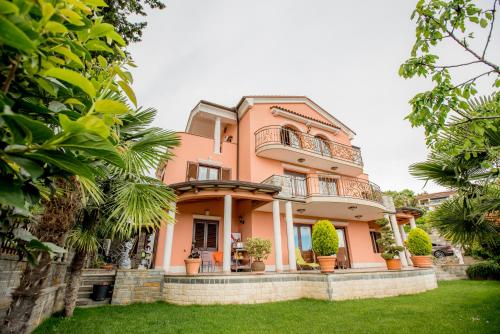 Apartments Leonarda — 4-Star Luxury Hotel in Portoroz, Slovenia