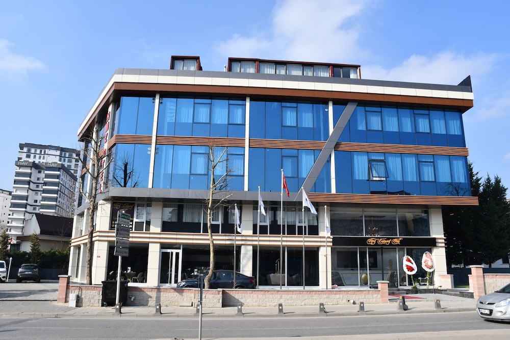 Hmz Luxury Hotel — hotel in Cekmekoey