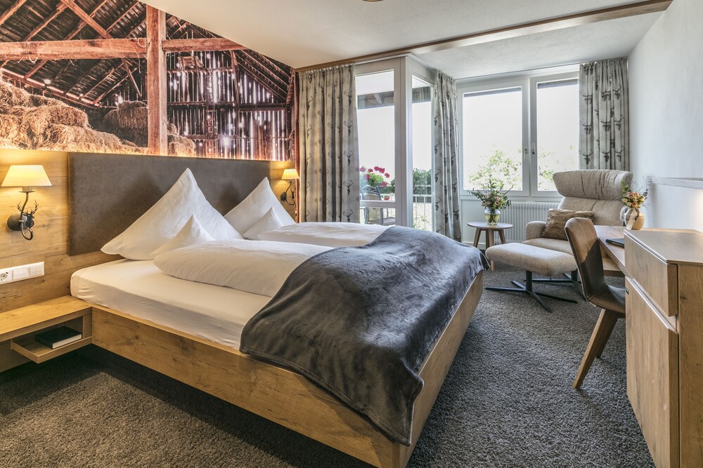 Hotel Restaurant Krone & Wellness Schopfheim — hotel in Schopfheim