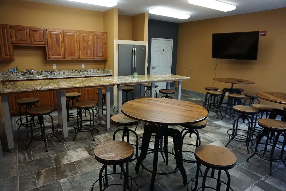 River Hills Hotel - photo 44