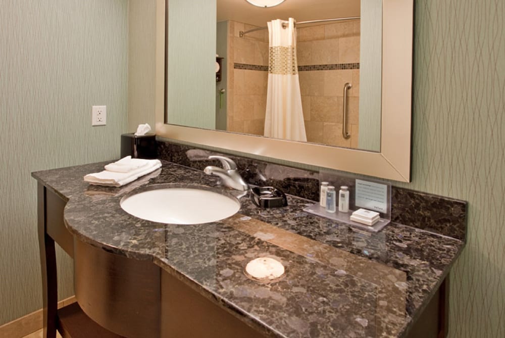 Hampton Inn & Suites St. Cloud MN - photo 13