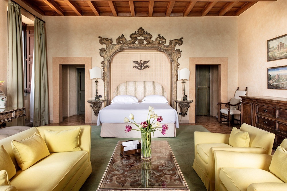La Posta Vecchia Hotel - carbon neutral hotel in Ladispoli