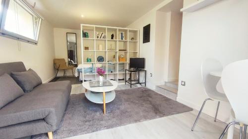 Studio Calme Petite Vue Lac in Saint-Jorioz, France