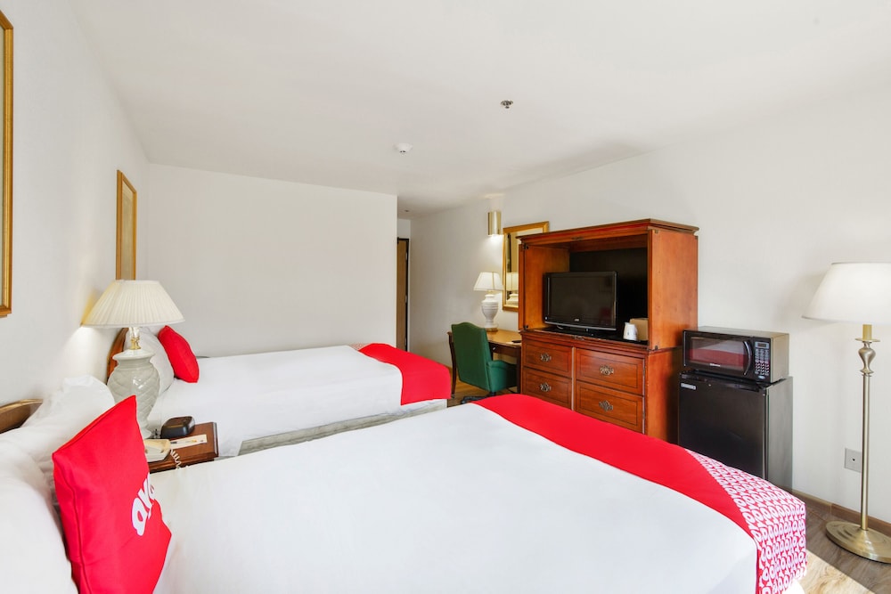 Oyo Hotel Portage I 94 - photo 8