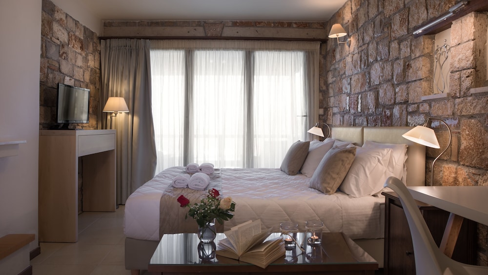 Enalio Suites — Korinthos — photo 2