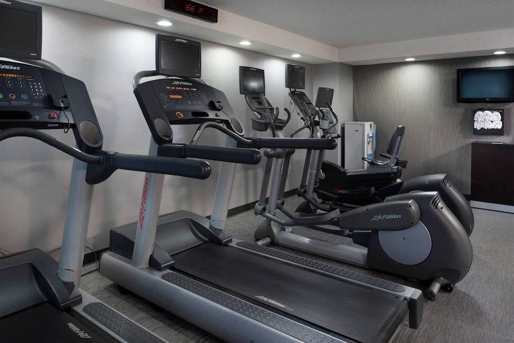 Courtyard by Marriott Winston Salem University - photo 12