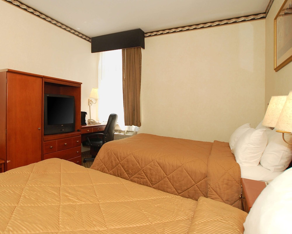 Crescent Hotel - photo 12