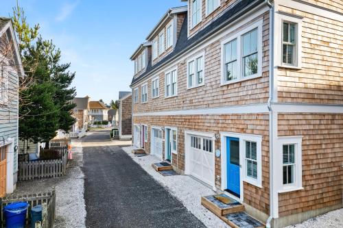 After Dune Delight by Seabrook Hospitality in Huntington Beach, United States