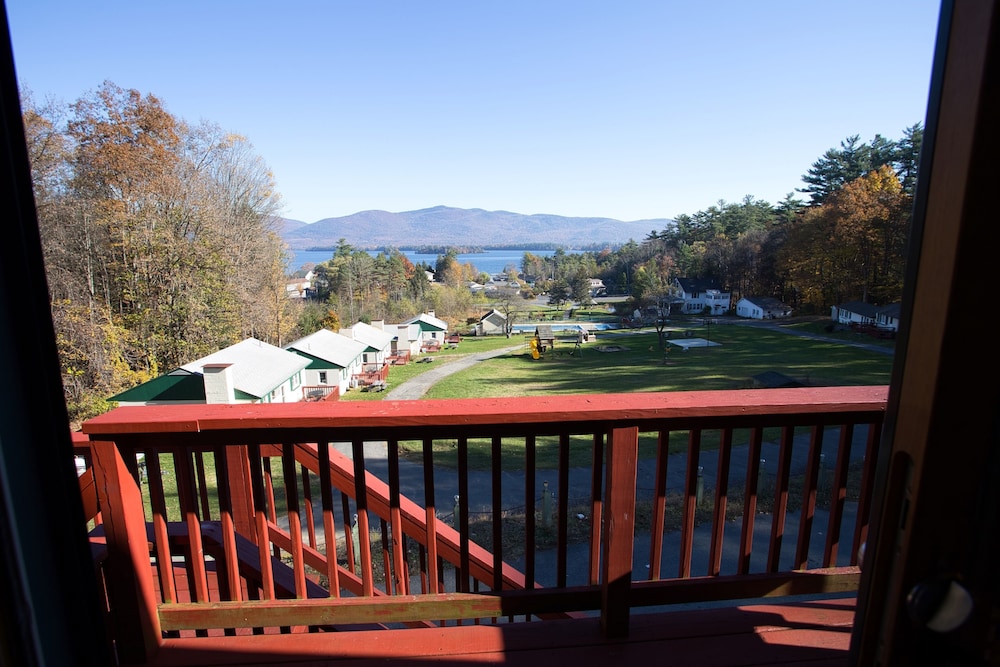 Hill View Motel and Cottages - photo 34