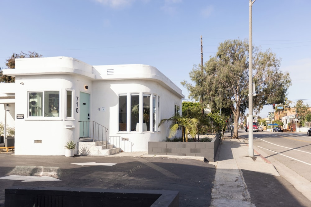 Aliza Hotel - photo 77