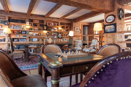Pire Hue Lodge — 4-Star Luxury Hotel in San Carlos De Bariloche, Argentina