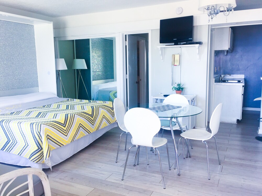 Coral Tides Resort - photo 30
