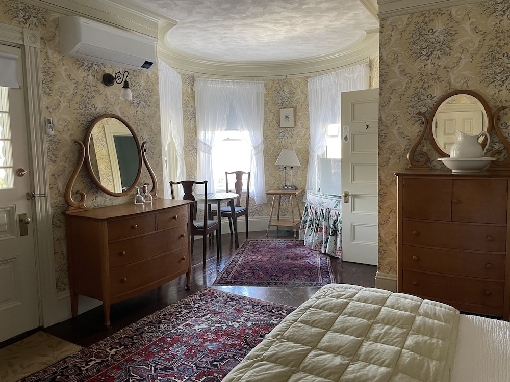 Moseley Cottage Inn & Town Motel - photo 48