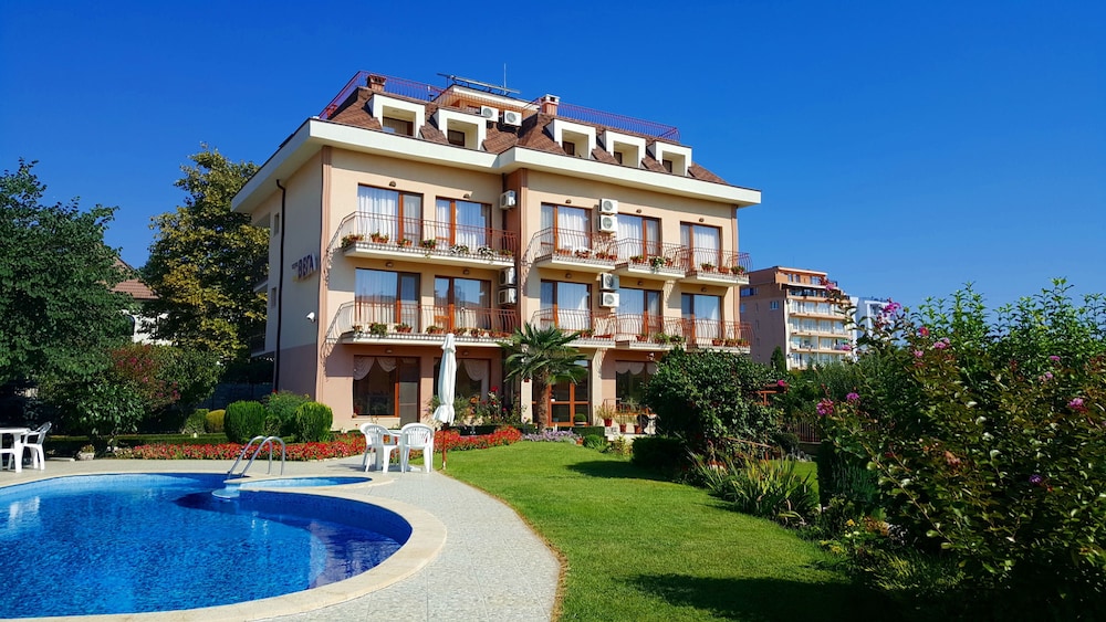 Hotel Vega - last minute hotel in Varna