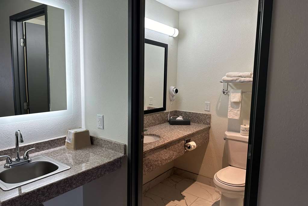 Ramada by Wyndham Waupaca - photo 17