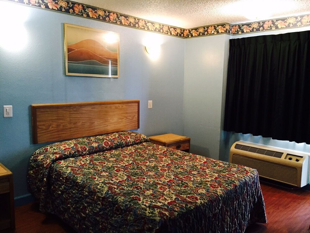 Chester Inn Motel - photo 3