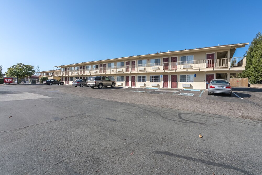 Americas Best Value Inn and Suites - photo 22