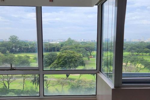 A2J Luxury 3BR Loft BGC Near High Street Taguig — 4-Star Luxury Hotel in Manila, Philippines