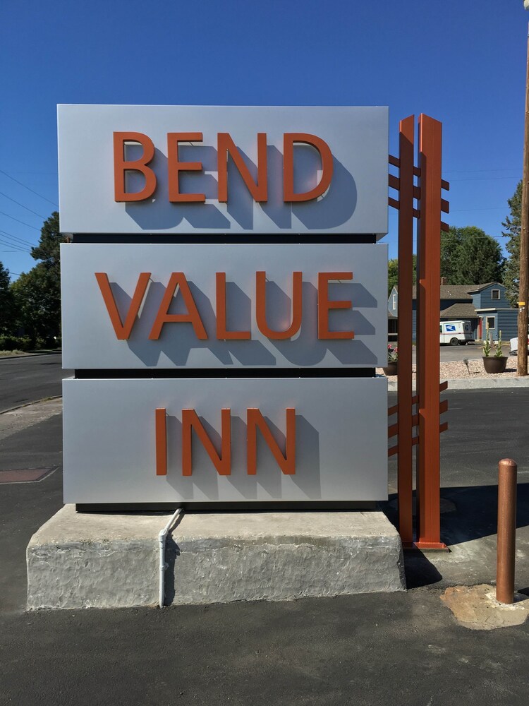Bend Value Inn - carbon neutral hotel in Bend