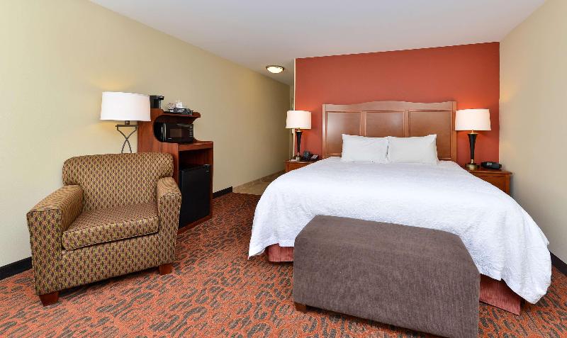 Hampton Inn Ottumwa - photo 88