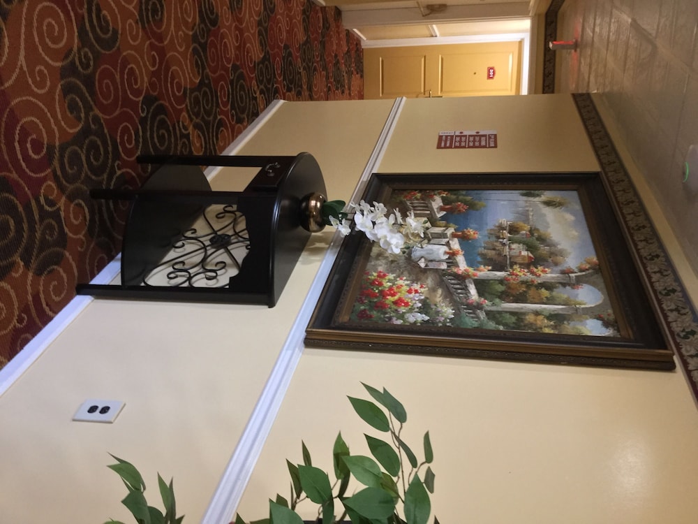 Red Carpet Inn Bridgeton Vineland - photo 35