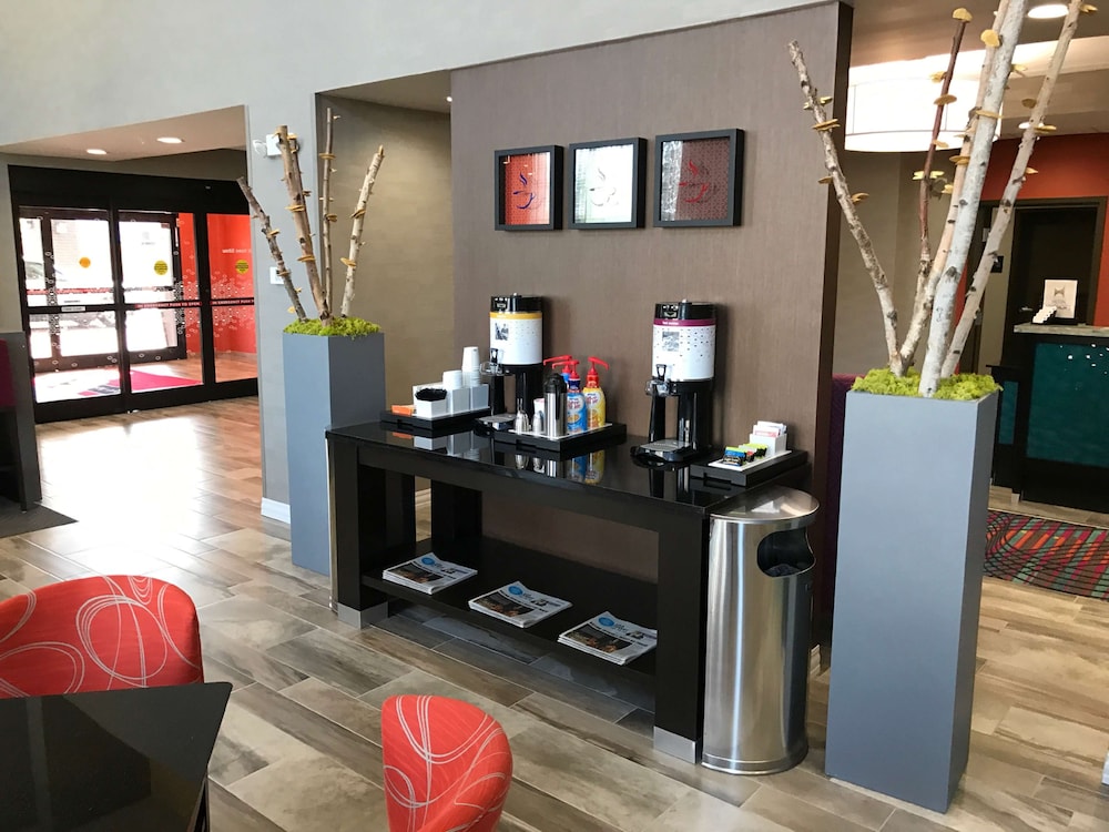 Hampton Inn & Suites Moore - photo 26