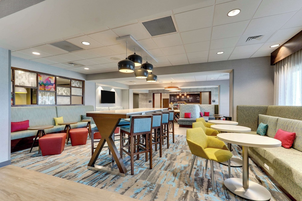 Hampton Inn Lebanon - photo 14