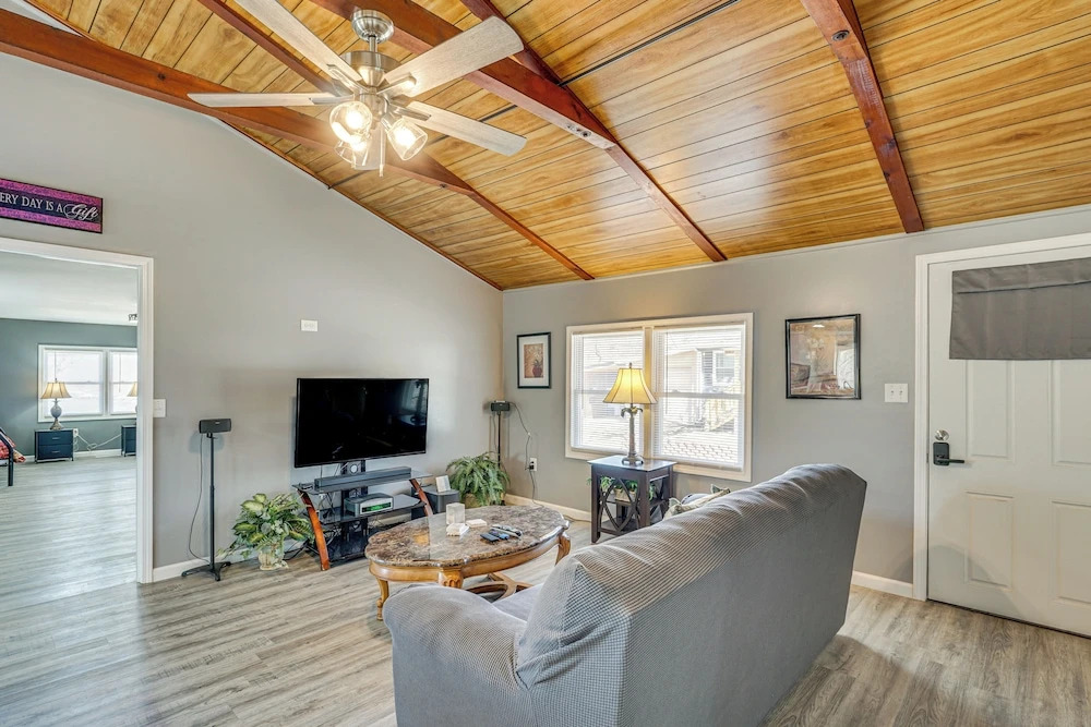 1 2 Mi to Marina: Missouri Lake Getaway in Warsaw, United States