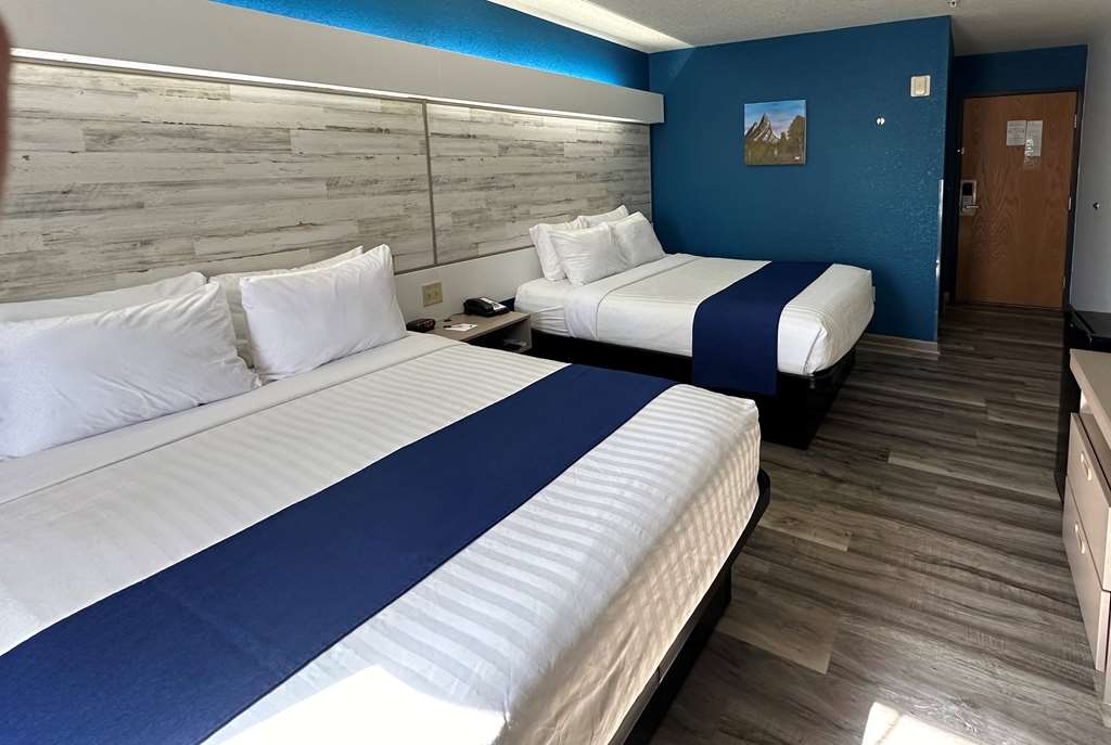 Microtel Inn & Suites by Wyndham Tomah - photo 15