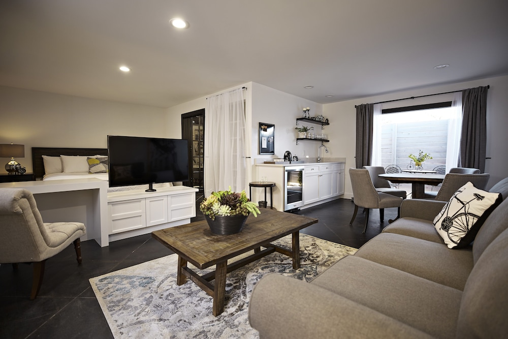 Bespoke Inn Scottsdale - photo 23
