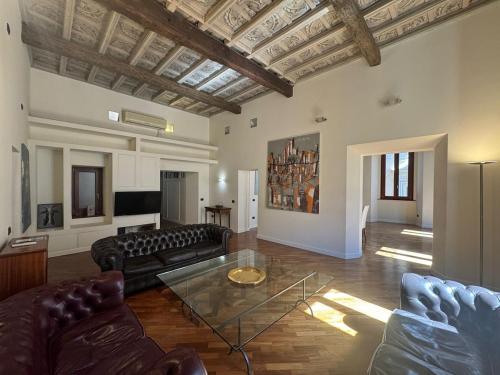 La Dolce Vita in the Ancient Rome — 4-Star Luxury Hotel in Rome, Italy