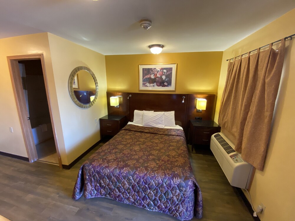 Regal Inn Coffeyville - photo 5