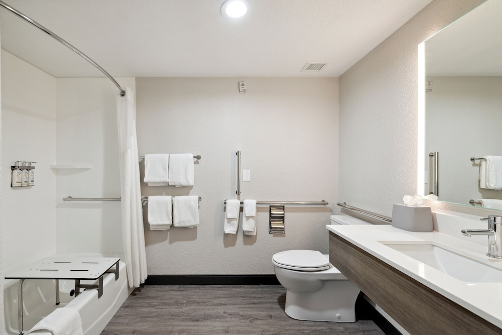 Holiday Inn Express Hotel & Suites Vacaville by IHG - photo 20