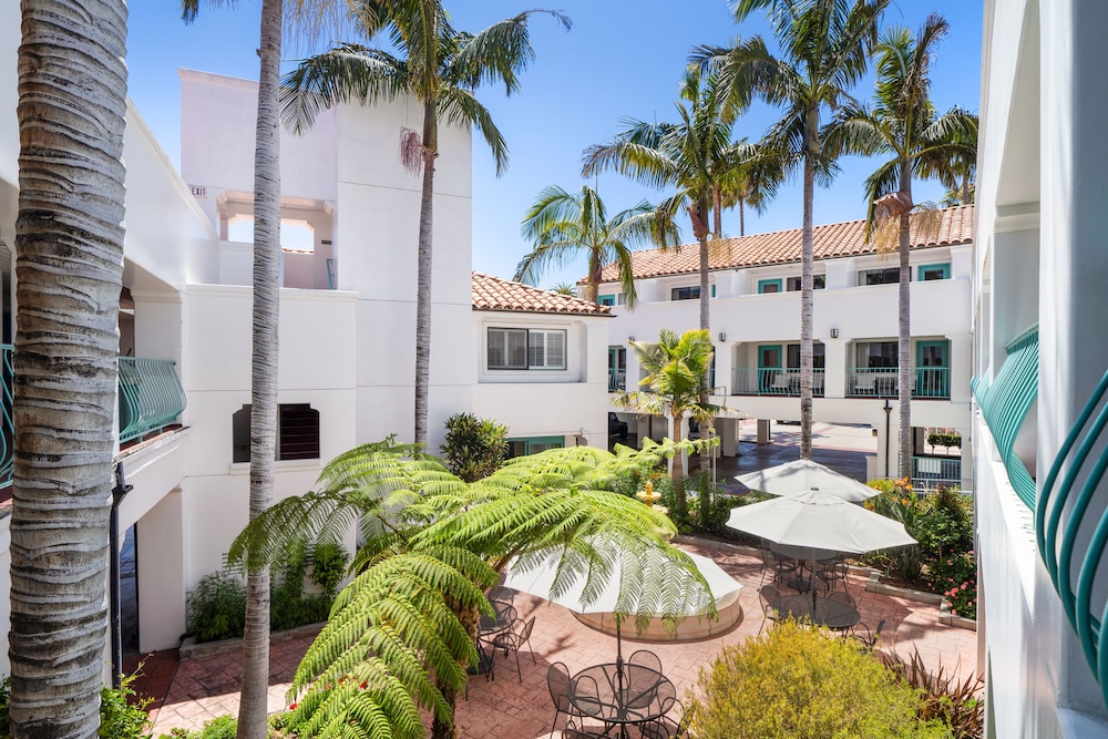 Casablanca Inn - photo 48