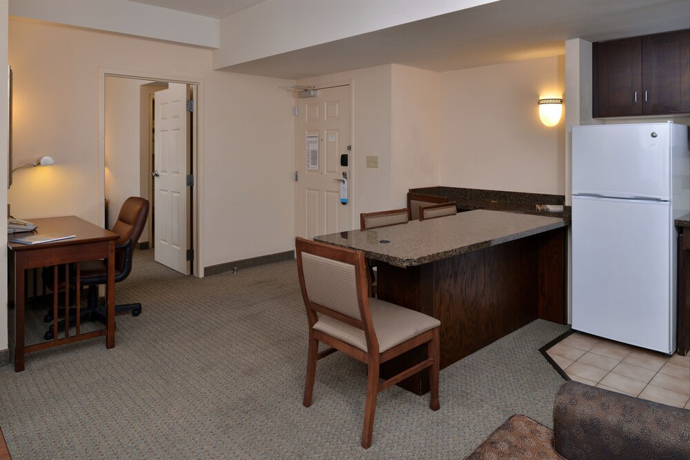 Staybridge Suites Chesapeake by IHG - photo 22