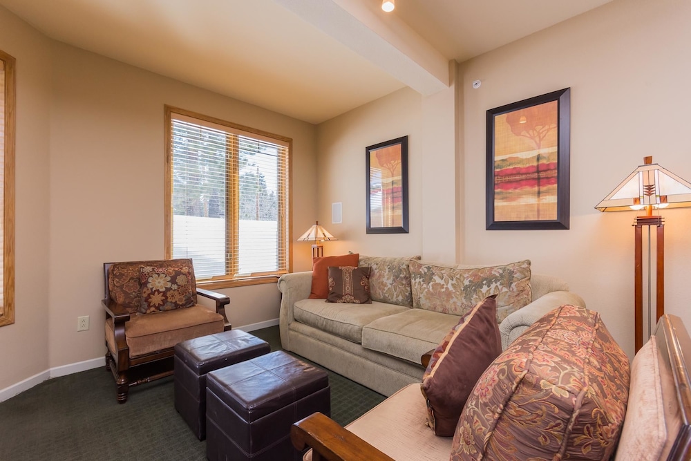 Mammoth Green 105 — 4-Star Luxury Hotel in Mammoth Lakes, United States